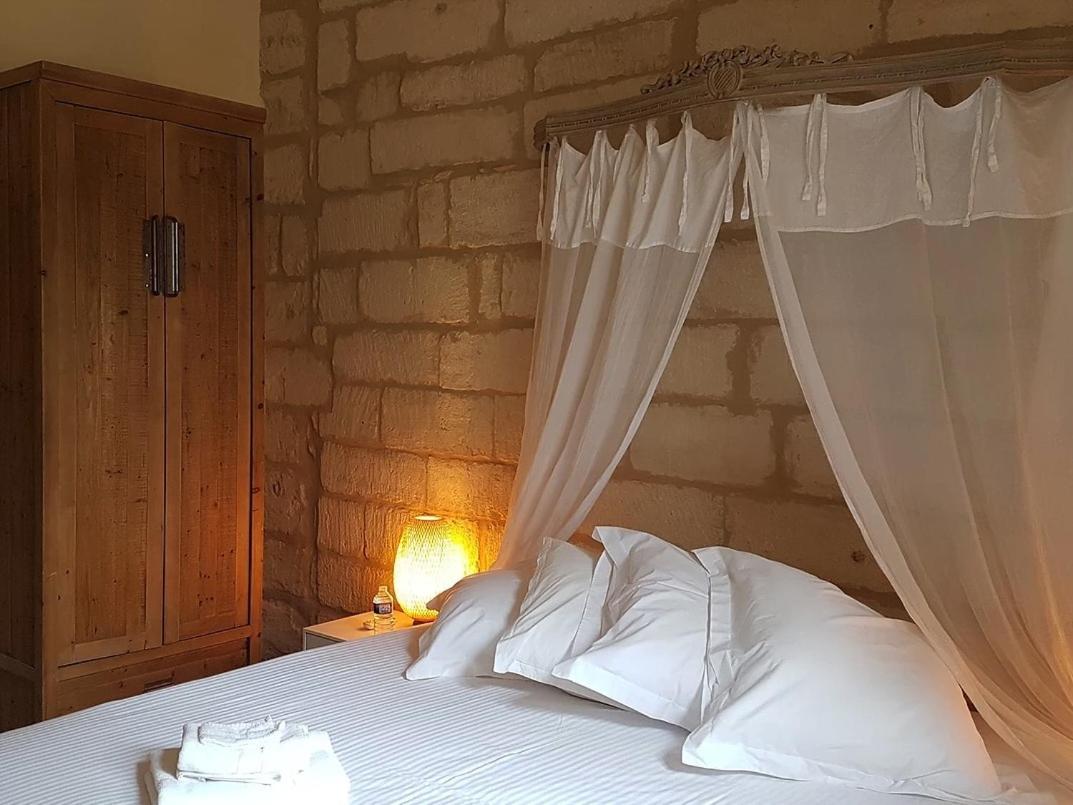 ลา แมซง เด มารอนนิเยร์ Bed & Breakfast อูเซส ห้อง รูปภาพ